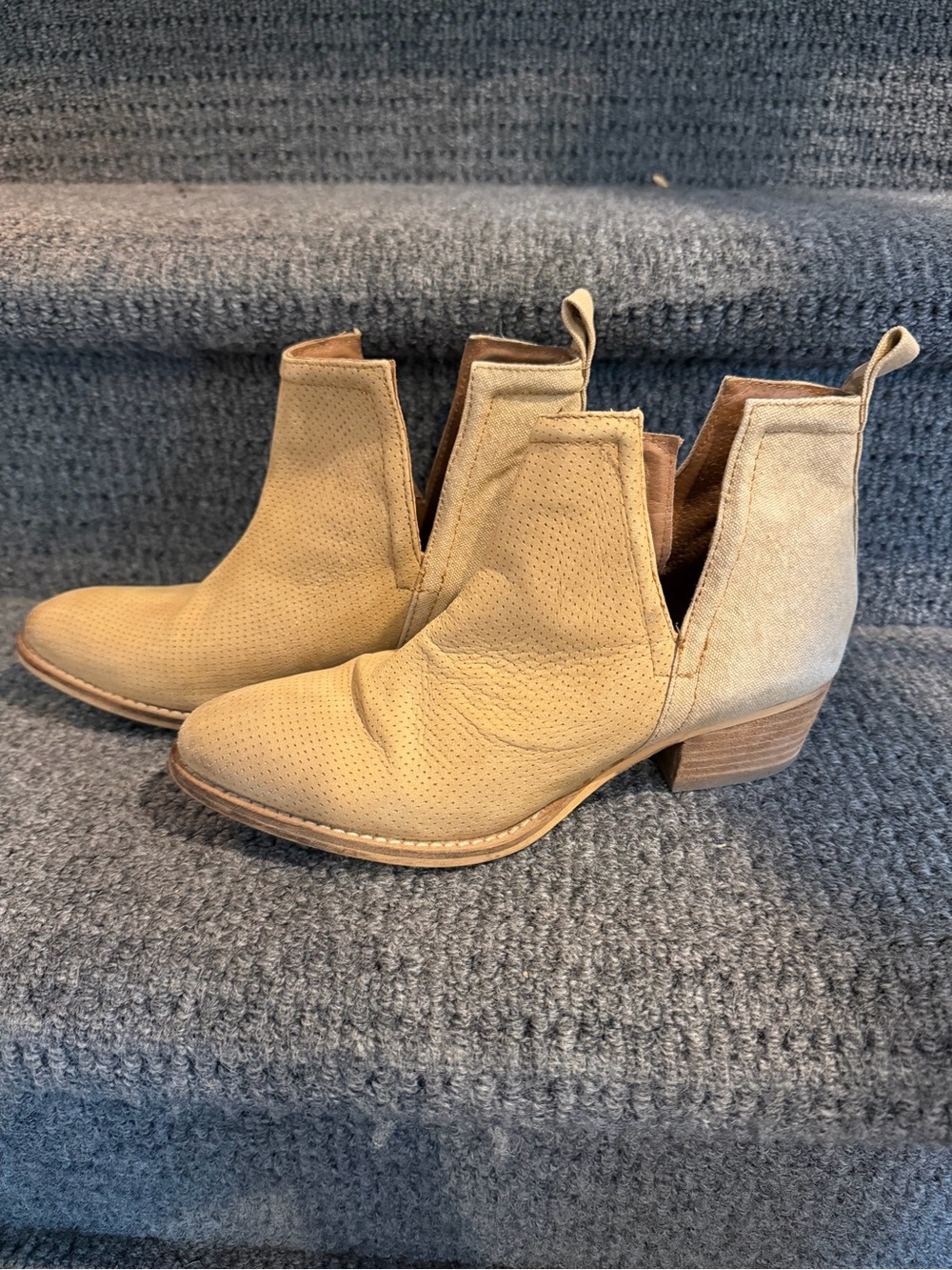 Dina True Women's Tan Suede Cutout Ankle Boots